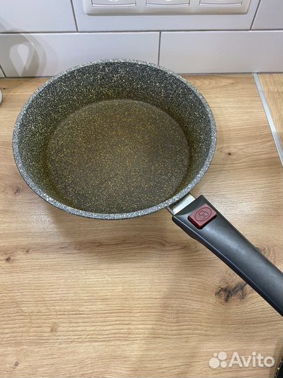 Сковороды б/у для дачи