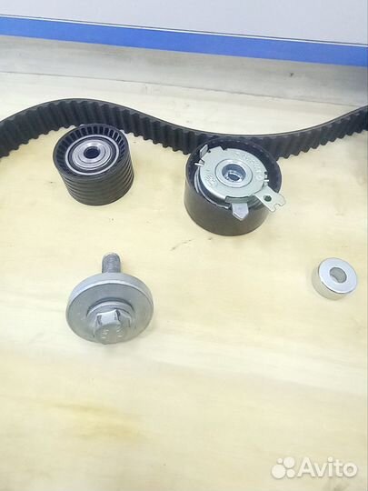 Комплект ремня грм с помпой K4M