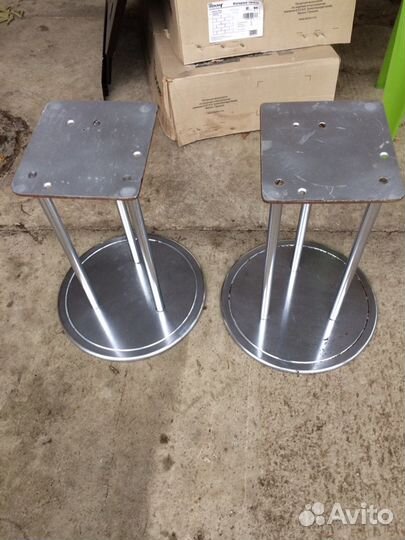 Акустические стойки (подставки под колонки)