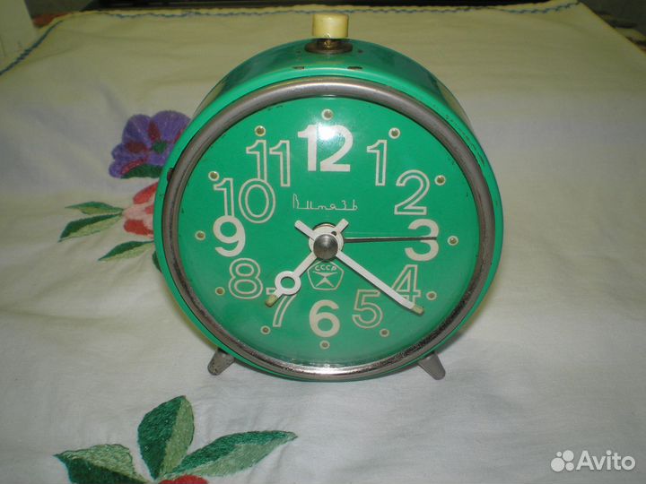 Часы - будильники СССР