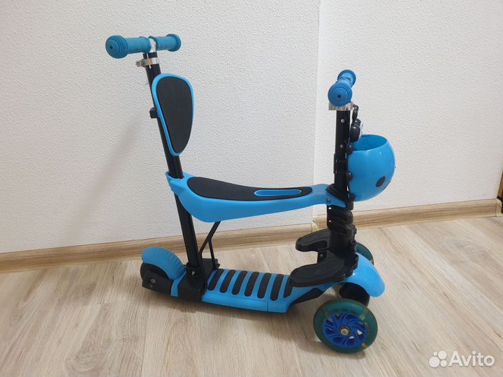 Самокат детский трехколесный с сиденьем