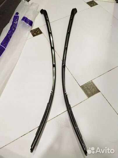 Молдинги лобового стекла toyota land cruiser 200