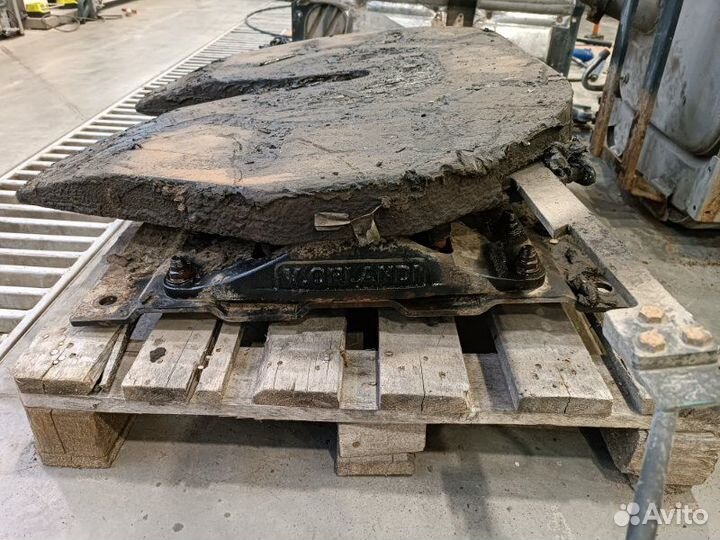 Устройство седельно-сцепное в сборе с монтажной