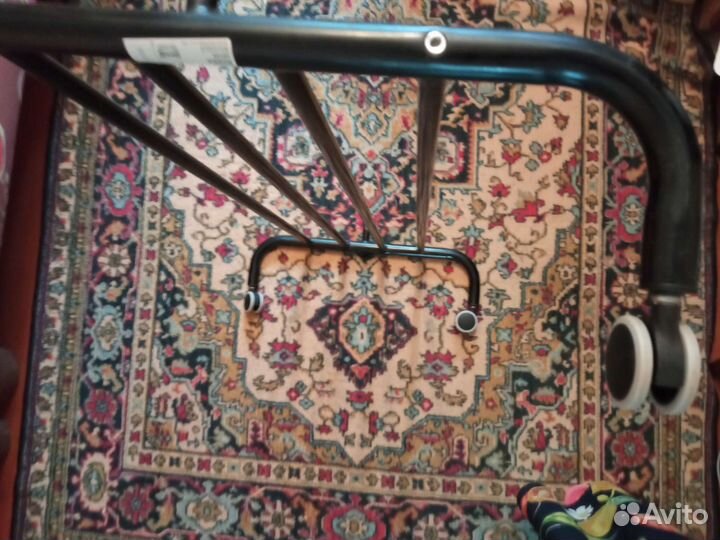 Основание вешалки Икеа на колёсиках черная