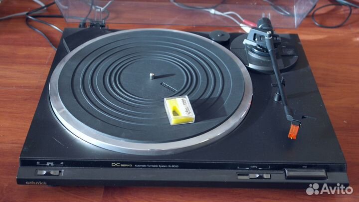 Проигрыватель винила Technics SL