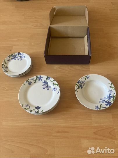 Набор тарелок