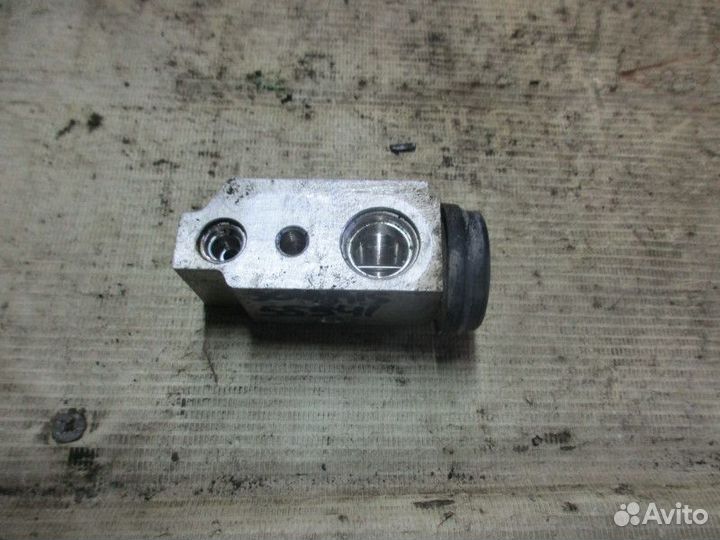 Клапан кондиционера Hyundai Solaris 2010-2017 (976