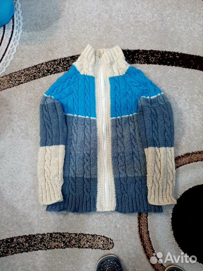 Кофта шерстяная новая ручной работы