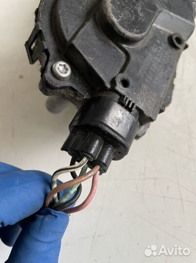 Моторчик переднего стеклоочистителя Toyota Camry V