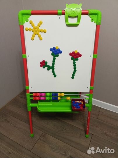 Мольберт (доска)детский с буквами,цифрами и др