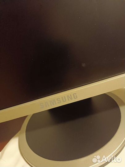 Монитор Samsung ls19hapasq,отдам клавиатуру