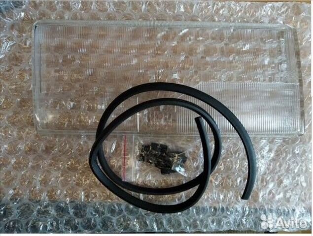 Стекло фары переднее правое Volvo 940 1990 - 1994