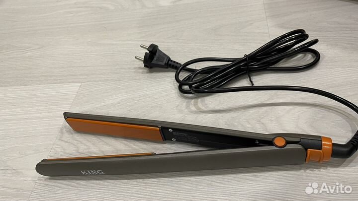 Выпрямитель для волос, плойка