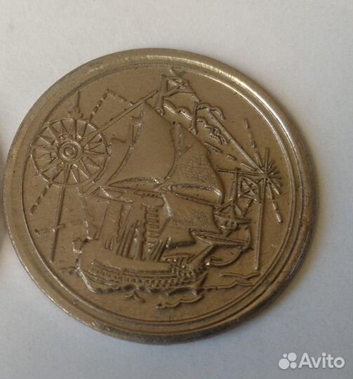 Жетон медальон монета талисман на удачу счастье