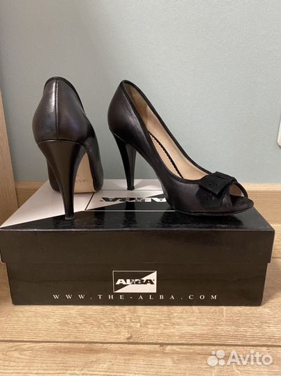Туфли фирмы 