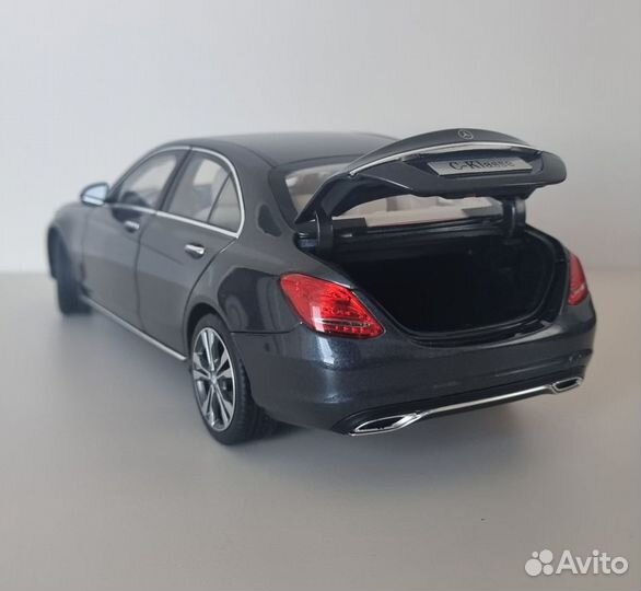 Mercedes C-класс W205 Norev 1/18 седан