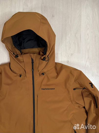 Ветровка peak perfomance