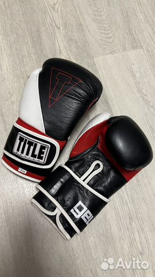 Боксерские перчатки 12 oz