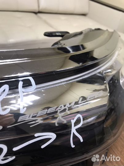 Фара правая LED Toyota Fortuner 2 оригинал