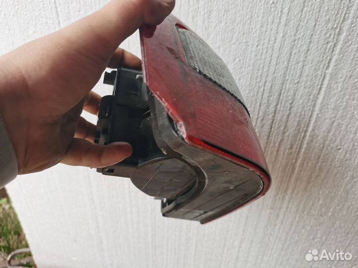 Фонарь задний левый ваз 2110