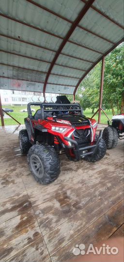 Детский квадроцикл на аккумуляторе