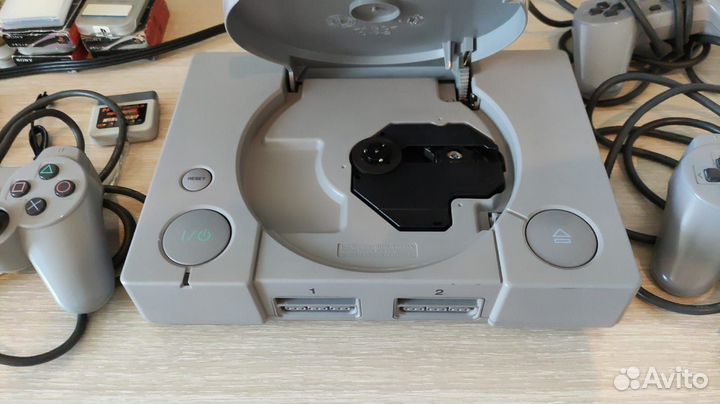 Игровая приставка ps1