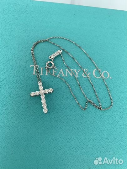Новый золотой крест с цепью Tiffany с брил. 1.1 ct