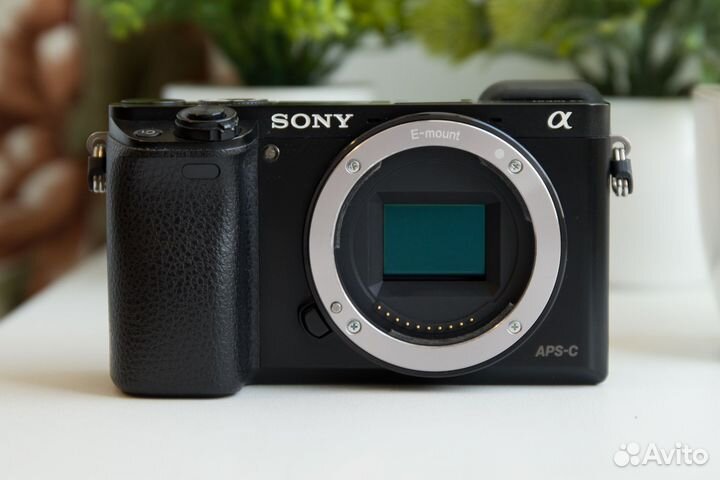 Sony A6000 Kit + Суперкомплект