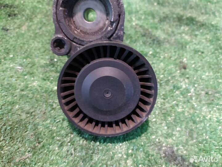 Натяжитель ремня Skoda Fabia 5J 2010