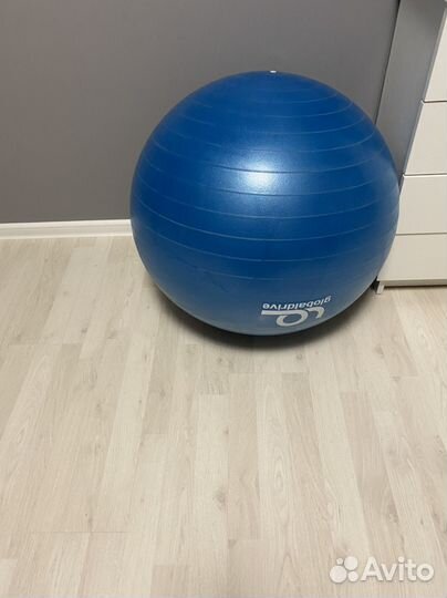 Гимнастический мяч фитбол