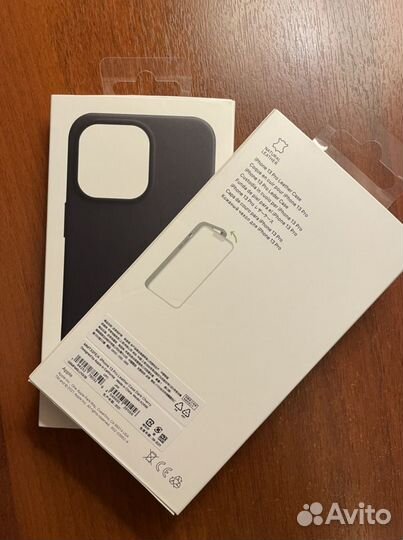 Кожаный чехол iPhone 13 pro