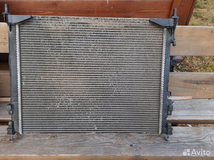 Радиатор с диффузором для Renault Trafic