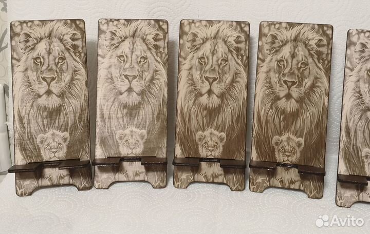 Уникальные подставки для телефонов с лазерной грав