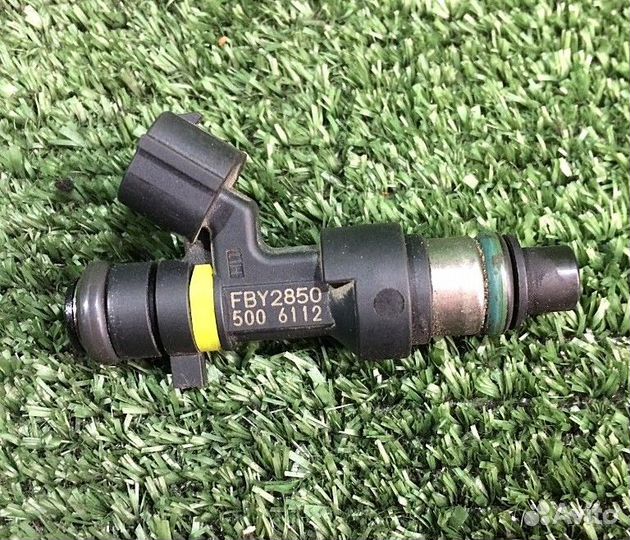 Форсунка топливная (комплект) Nissan Bluebird