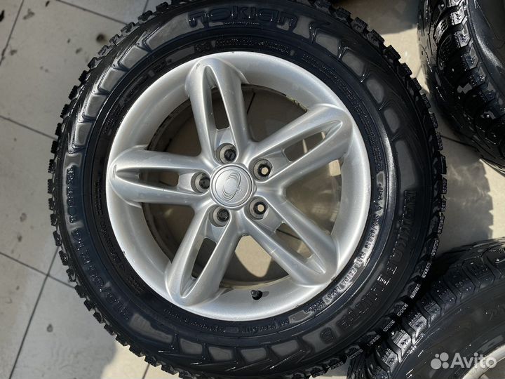 Комплект колес на SsangYong Actyon R16