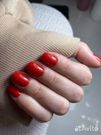 Маникюр / педикюр