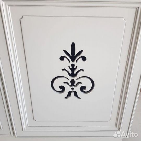 Цена за весь кухонный гарнитур белый серебро