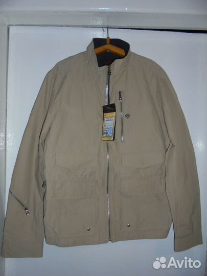 Продается демисезонная мужская куртка