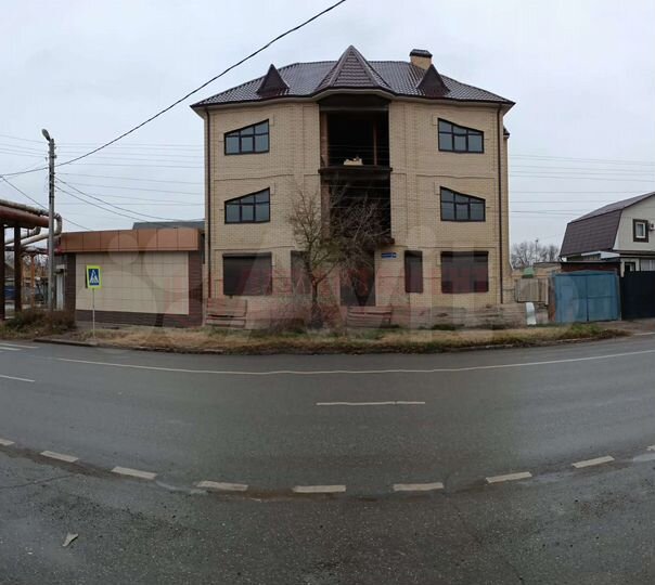 Коттедж 393,5 м² на участке 1,9 сот.