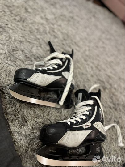 Коньки хоккейные 39 размер