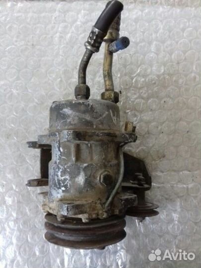 Компрессор кондиционера Volkswagen Golf 2