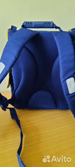 Рюкзак школьный