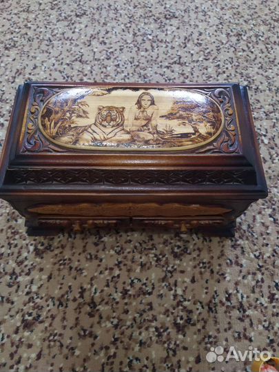 Шкатулка ларец