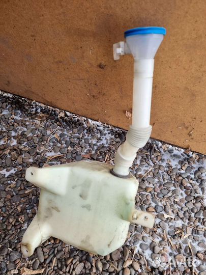 Бочок омывателя Honda Accord