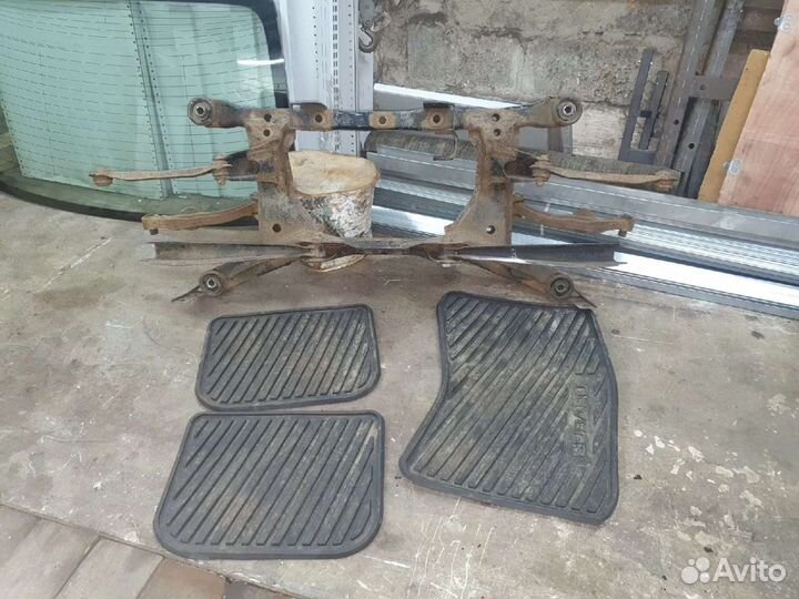 Подрамник задний Субару legacy bl5