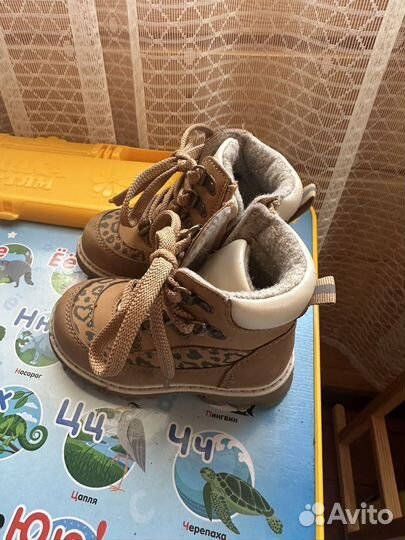 Ботинки демисезонные для девочки 23