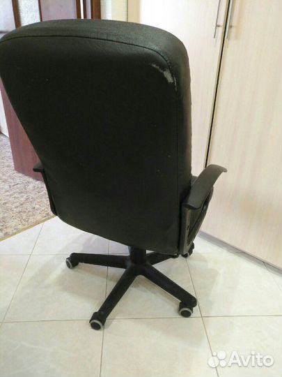 Компьютерное кресло