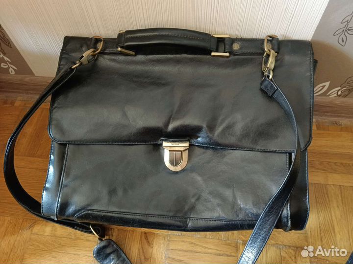 Мужской кожаный портфель