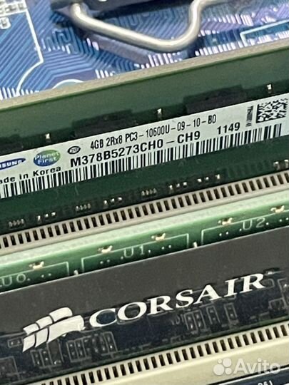 Материнская плата с процессором и памятью