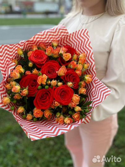 Букеты из кустовых роз